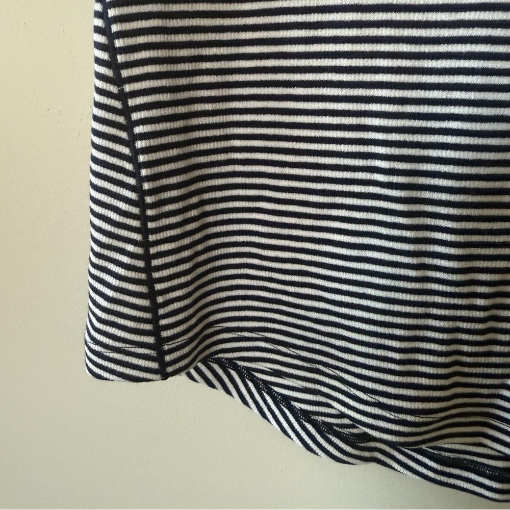 Lululemon Hold Tight Short-Sleeve Striped Shirt with added embroidery - Picture 6 of 10